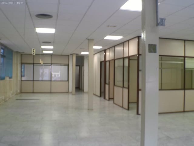 Erhverv til leje i Llíria - € 1.200 (Ref: 8855020)