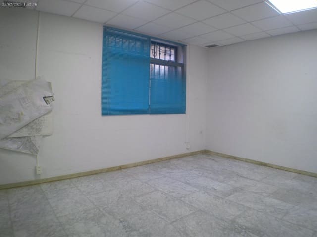 Erhverv til leje i Llíria - € 1.200 (Ref: 8855020)