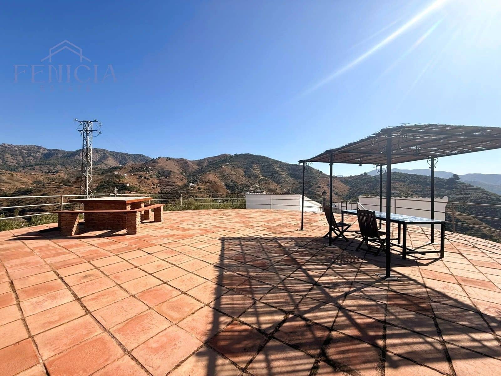 3 quarto Moradia para venda em Almunecar com piscina garagem - 399 000 € (Ref: 10022002)