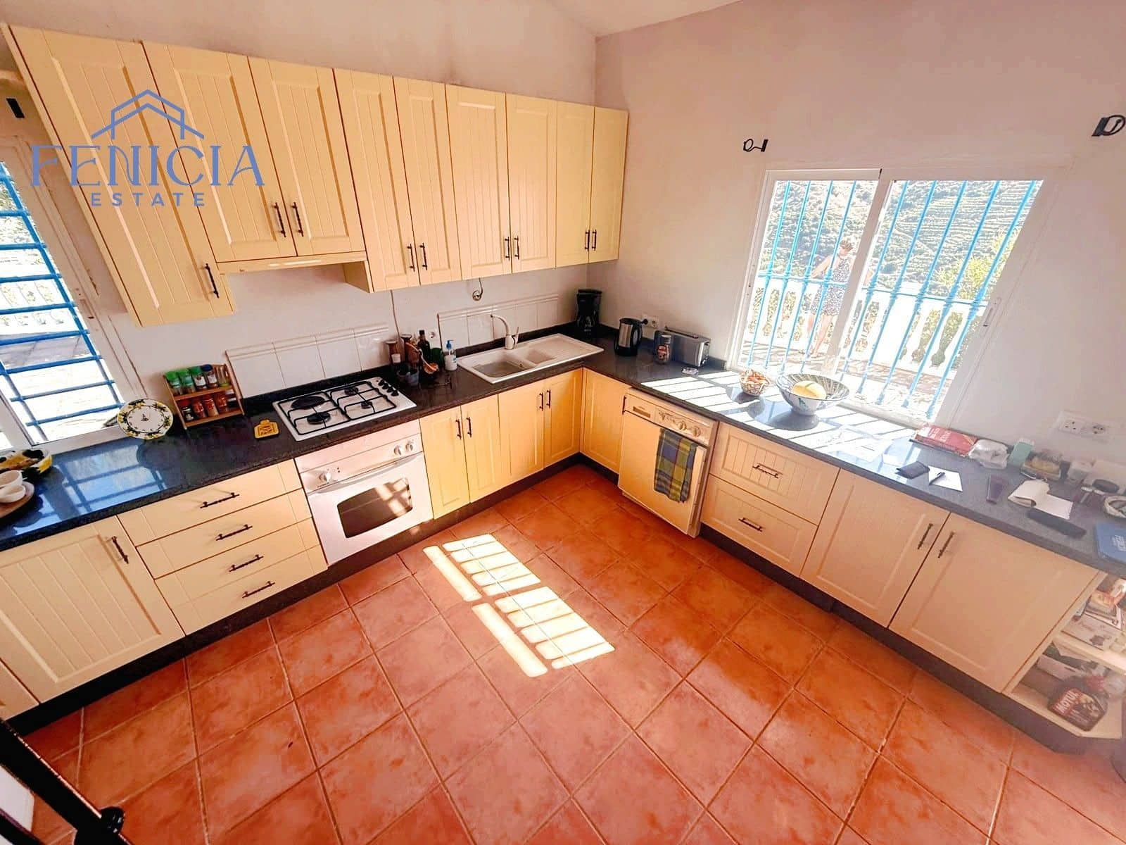 3 quarto Moradia para venda em Almunecar com piscina garagem - 399 000 € (Ref: 10022002)