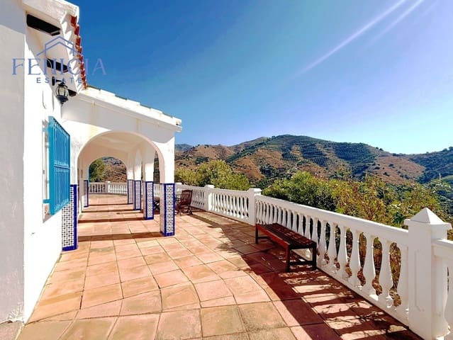 3 quarto Moradia para venda em Almuñécar com piscina garagem - 399 000 € (Ref: 10022002)