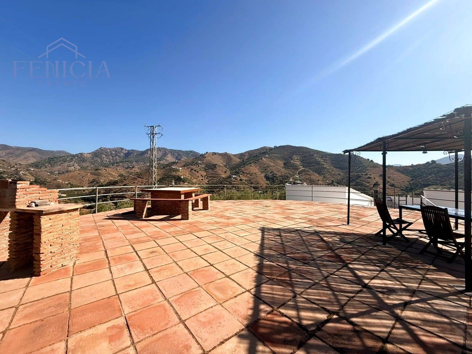 3 quarto Moradia para venda em Almunecar com piscina garagem - 399 000 € (Ref: 10022002)