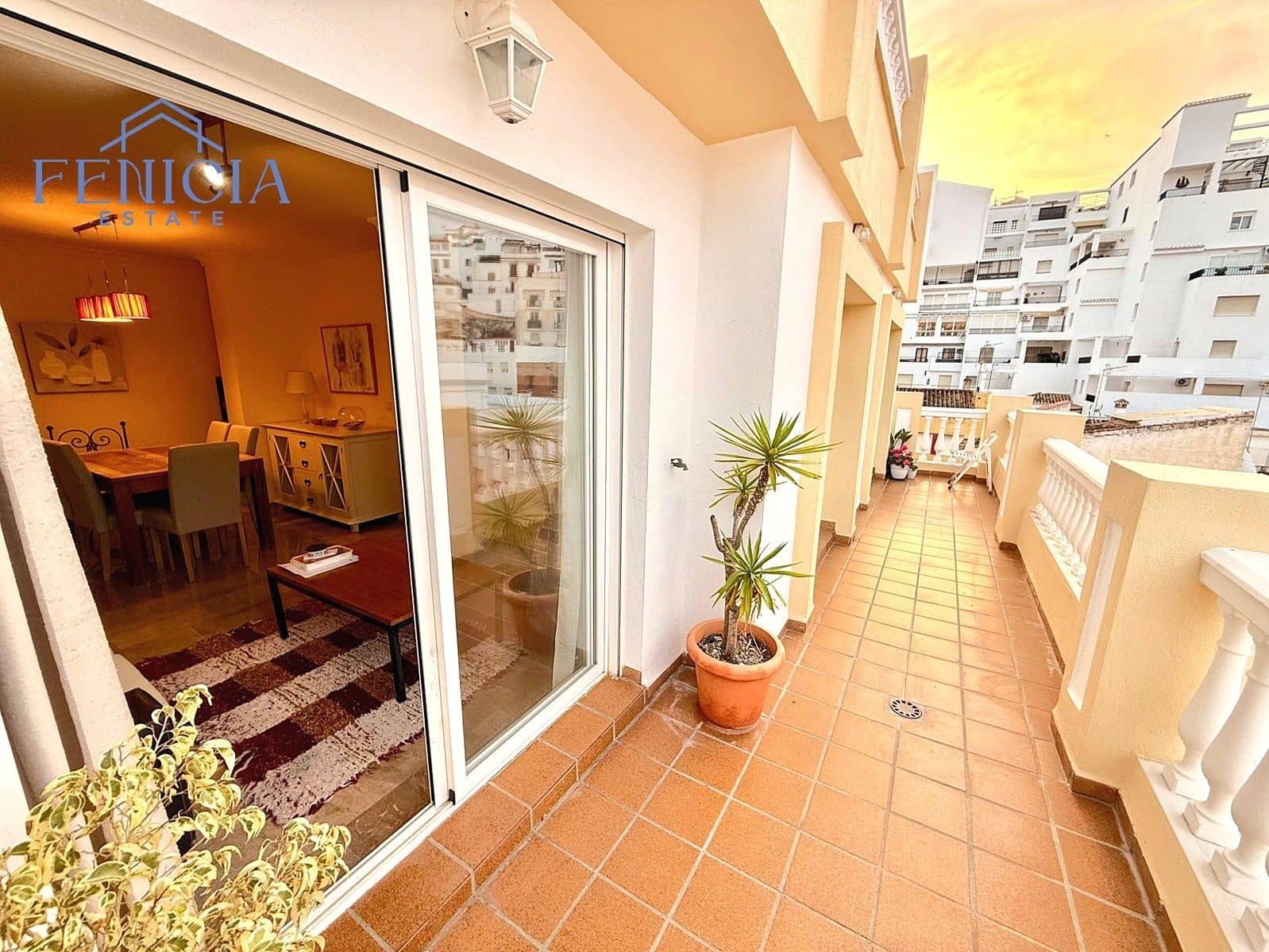 Appartement de 2 chambres à louer à Almunecar - 900 € (Ref: 10094226)
