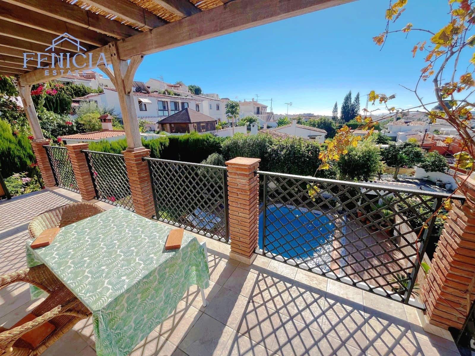 3 bedroom Villa for sale in Almunecar with pool garage - € 695,000 (Ref: 10114613)