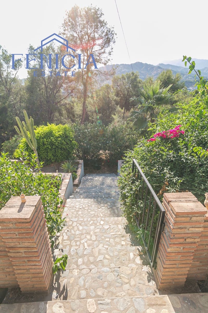 7 bedroom Villa for sale in Almunecar with pool garage - € 1,100,000 (Ref: 10170591)