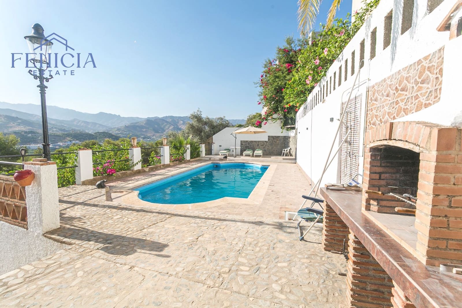 7 bedroom Villa for sale in Almunecar with pool garage - € 1,100,000 (Ref: 10170591)