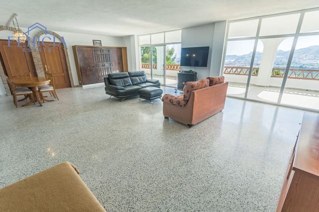 7 bedroom Villa for sale in Almuñécar with pool garage - € 1,100,000 (Ref: 10170591)