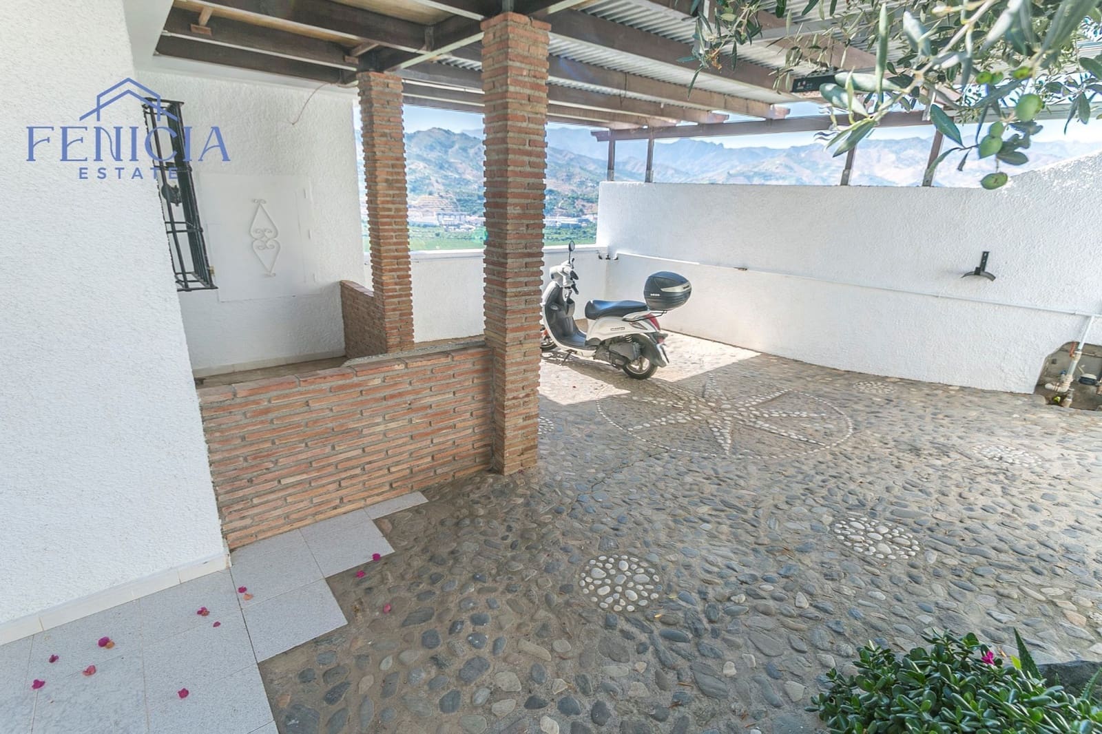 7 bedroom Villa for sale in Almunecar with pool garage - € 1,100,000 (Ref: 10170591)