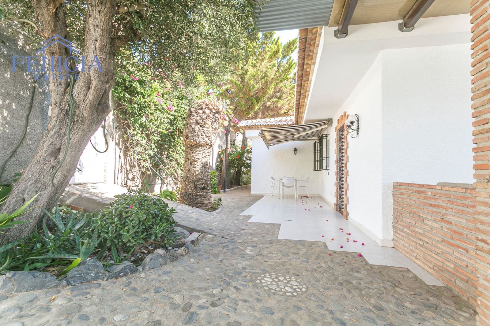 7 bedroom Villa for sale in Almunecar with pool garage - € 1,100,000 (Ref: 10170591)