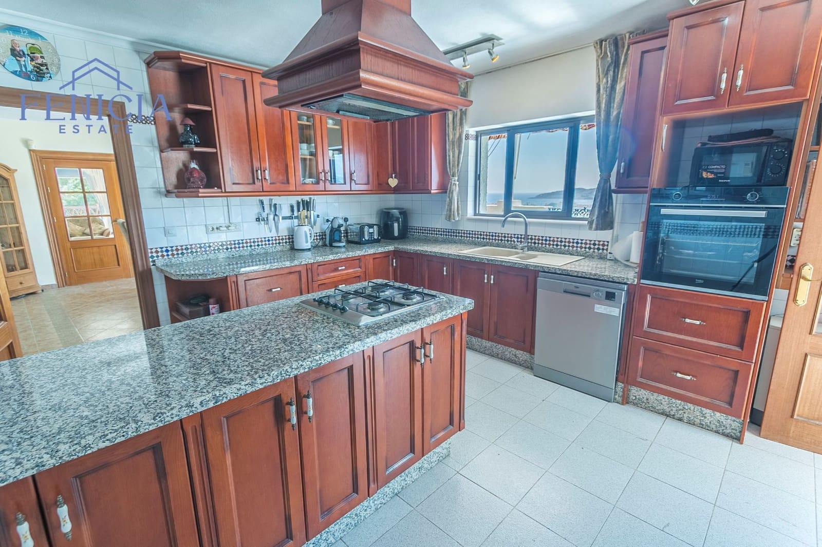 7 bedroom Villa for sale in Almunecar with pool garage - € 1,100,000 (Ref: 10170591)