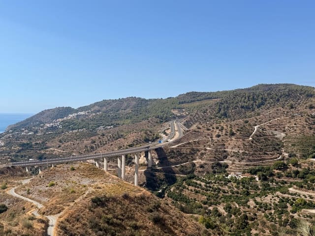 Grunde uden byggetilladelser til salg i La Herradura, Almuñécar - € 76.000 (Ref: 10173228)