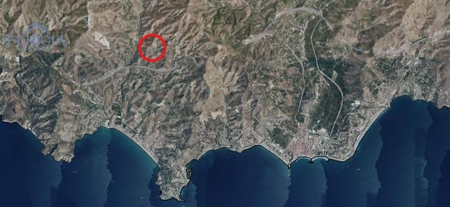 Grunde uden byggetilladelser til salg i La Herradura, Almuñécar - € 76.000 (Ref: 10173228)