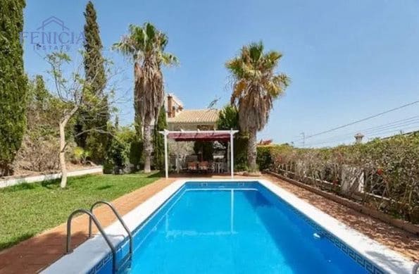 5 bedroom Villa for sale in Almunecar with pool garage - € 689,000 (Ref: 8671702)