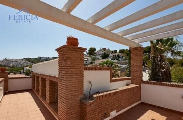 5 bedroom Villa for sale in Almunecar with pool garage - € 689,000 (Ref: 8671702)
