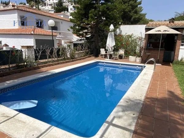 5 bedroom Villa for sale in Almunecar with pool garage - € 689,000 (Ref: 8671702)