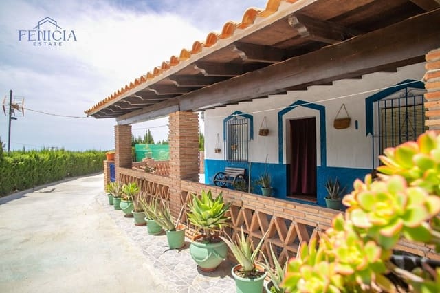 Finca/Casa Rural de 3 habitaciones en La Herradura, Almuñécar en venta con piscina garaje - 380.000 € (Ref: 8674394)