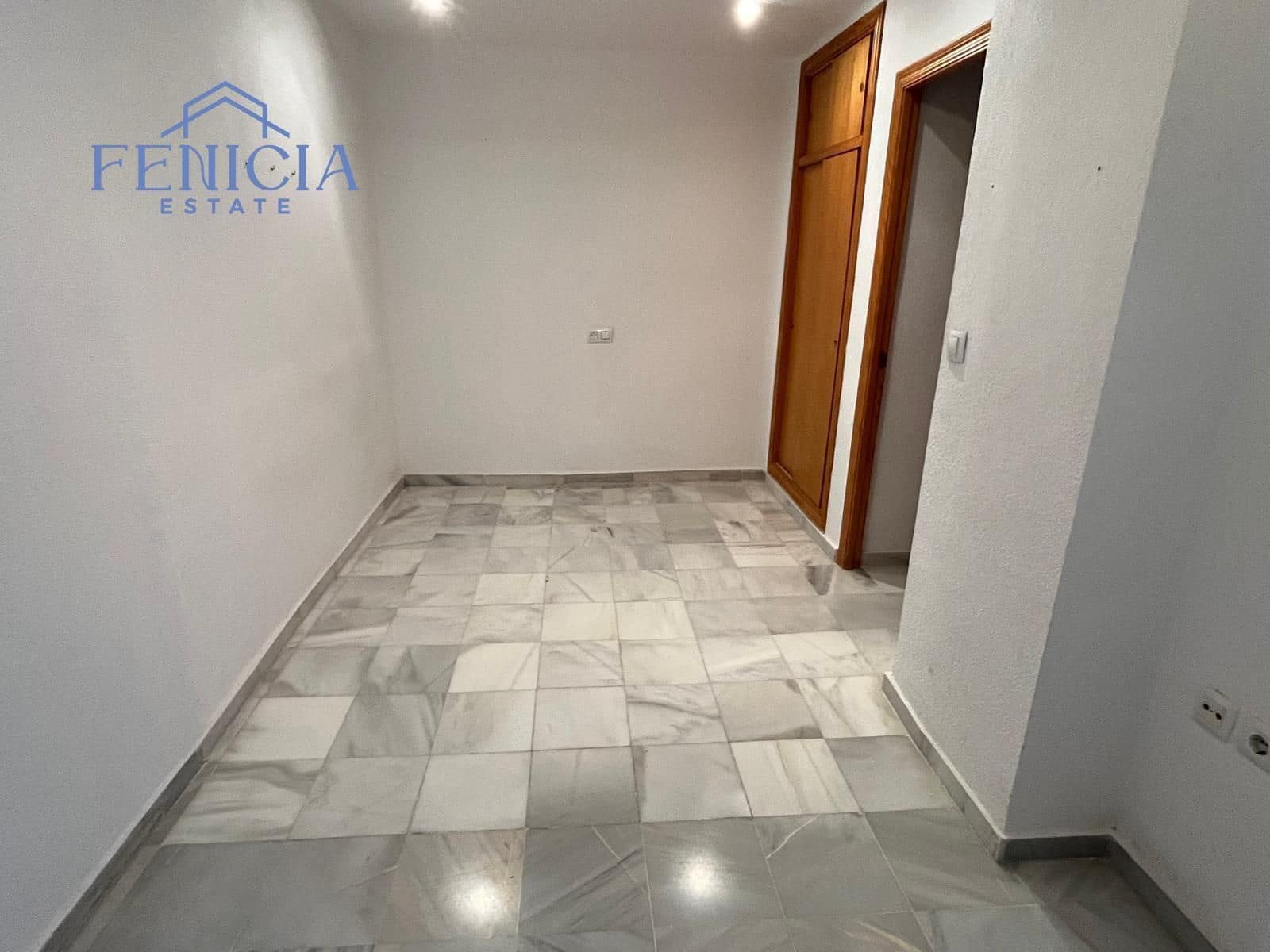 6 slaapkamer Halfvrijstaande villa te koop in Almunecar met zwembad garage - € 310.000 (Ref: 8674399)