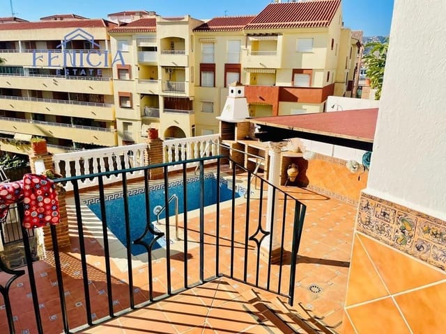 6 quarto Moradia Geminada para venda em Almuñécar com piscina garagem - 310 000 € (Ref: 8674399)