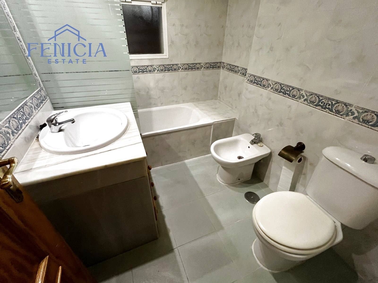 6 slaapkamer Halfvrijstaande villa te koop in Almunecar met zwembad garage - € 310.000 (Ref: 8674399)