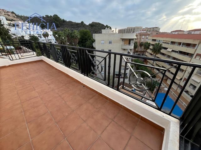 6 quarto Moradia Geminada para venda em Almuñécar com piscina garagem - 310 000 € (Ref: 8674399)