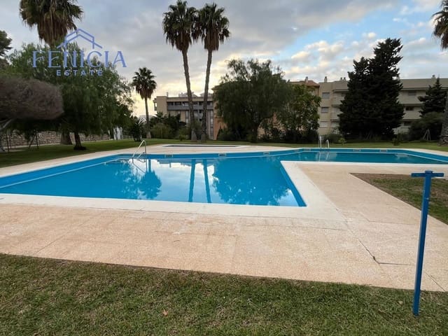 6 quarto Moradia Geminada para venda em Almuñécar com piscina garagem - 310 000 € (Ref: 8674399)