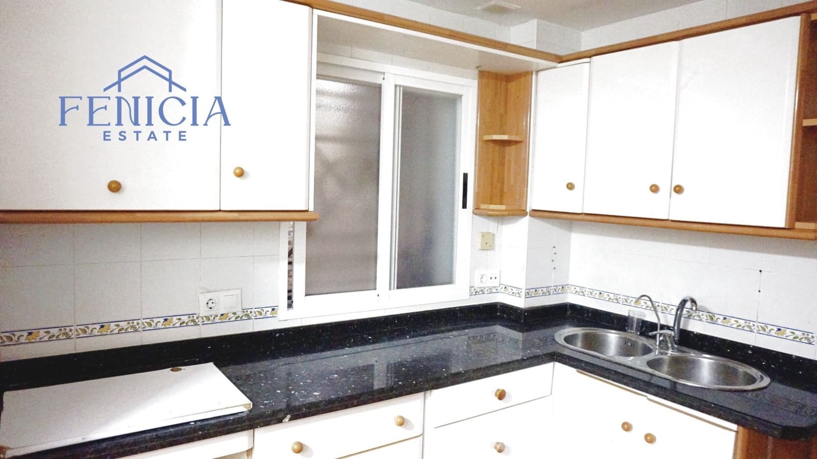 6 slaapkamer Halfvrijstaande villa te koop in Almunecar met zwembad garage - € 310.000 (Ref: 8674399)