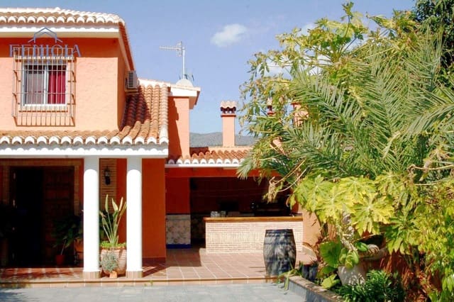 3 chambre Villa/Maison à vendre à Jete avec piscine garage - 515 000 € (Ref: 8828531)