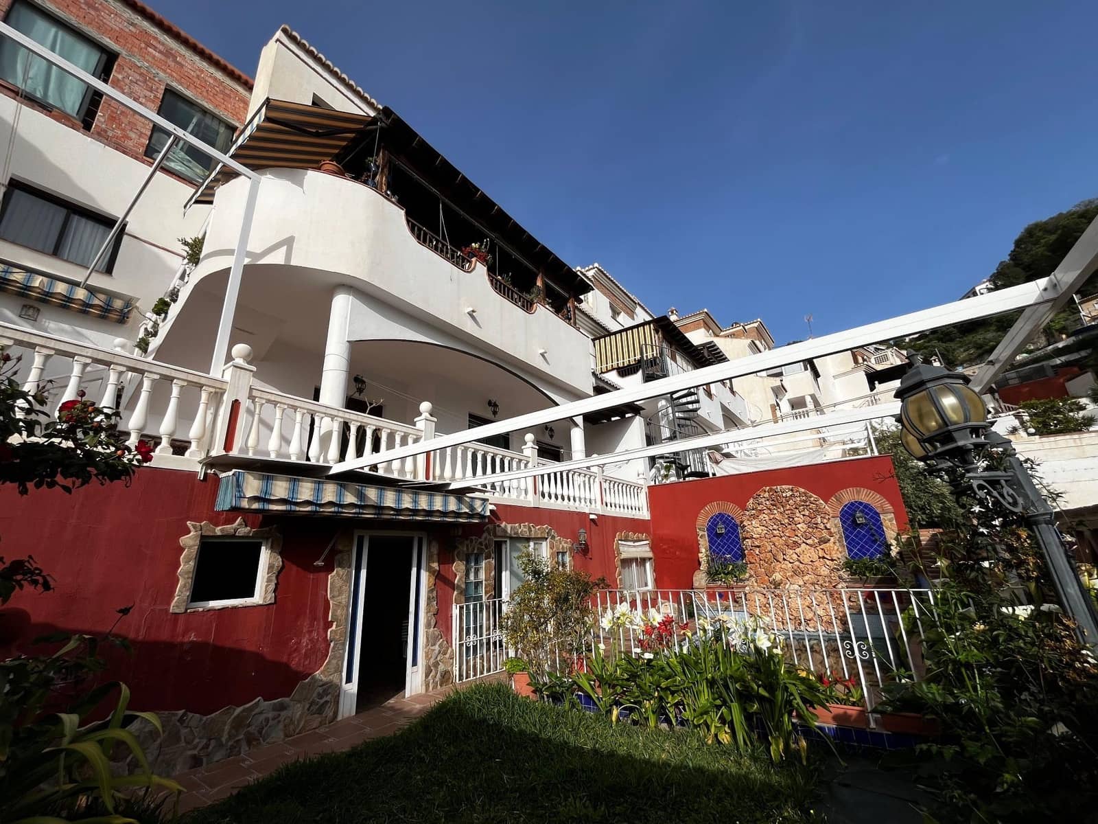 3 bedroom Townhouse for sale in Almunecar with pool garage - € 385,000 (Ref: 8952427)