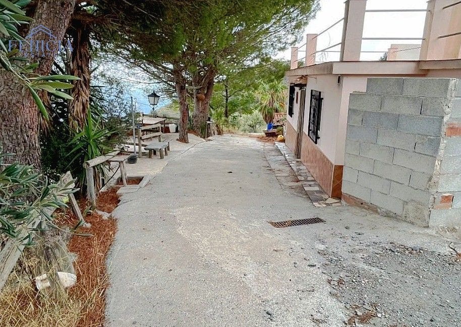 1 soverom Finca/Herregård til salgs i La Herradura med svømmebasseng - € 159 900 (Ref: 8961170)