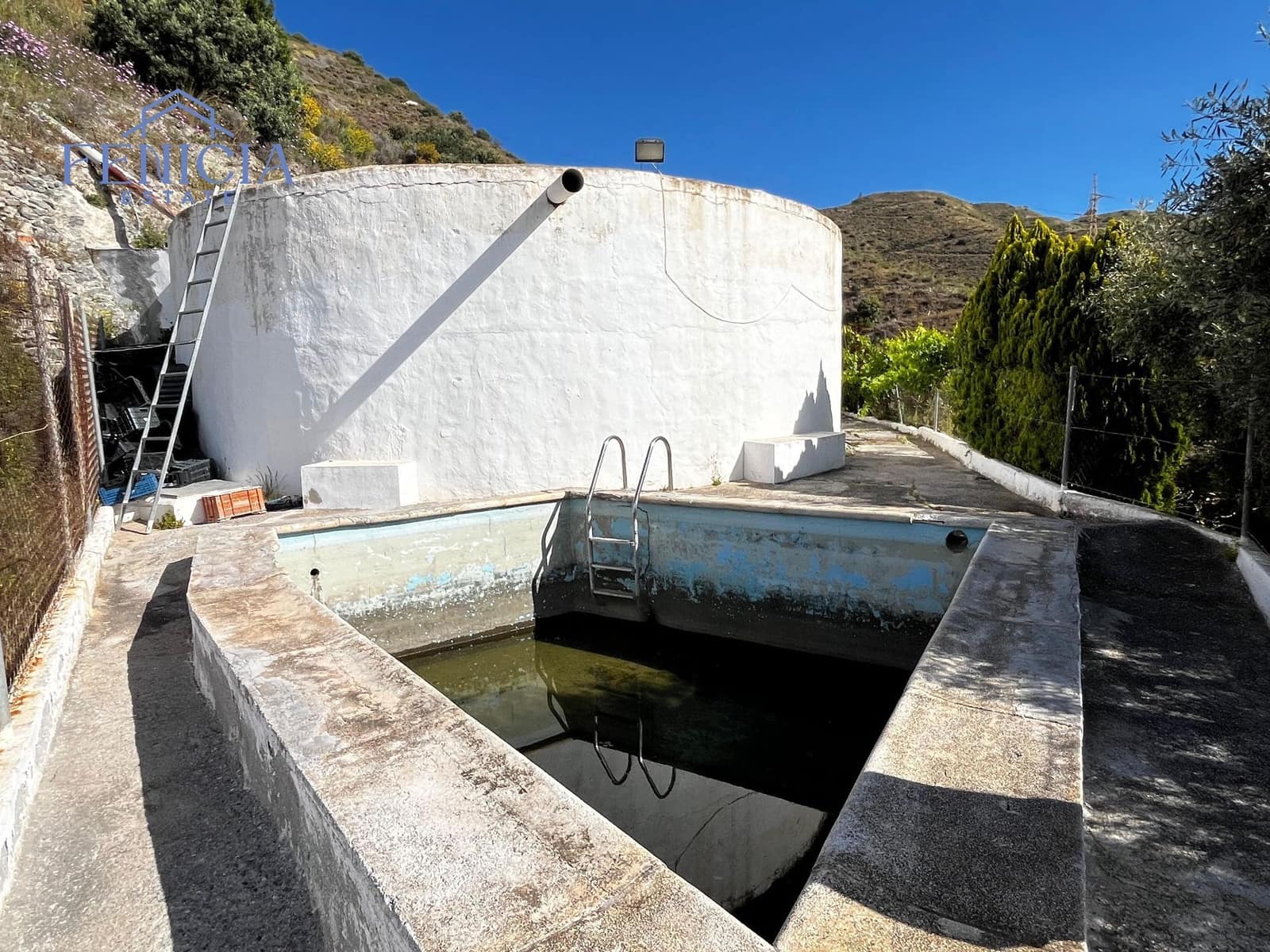 2 sovrum Finca/Hus på landet till salu i La Herradura med pool garage - 349 000 € (Ref: 8993601)