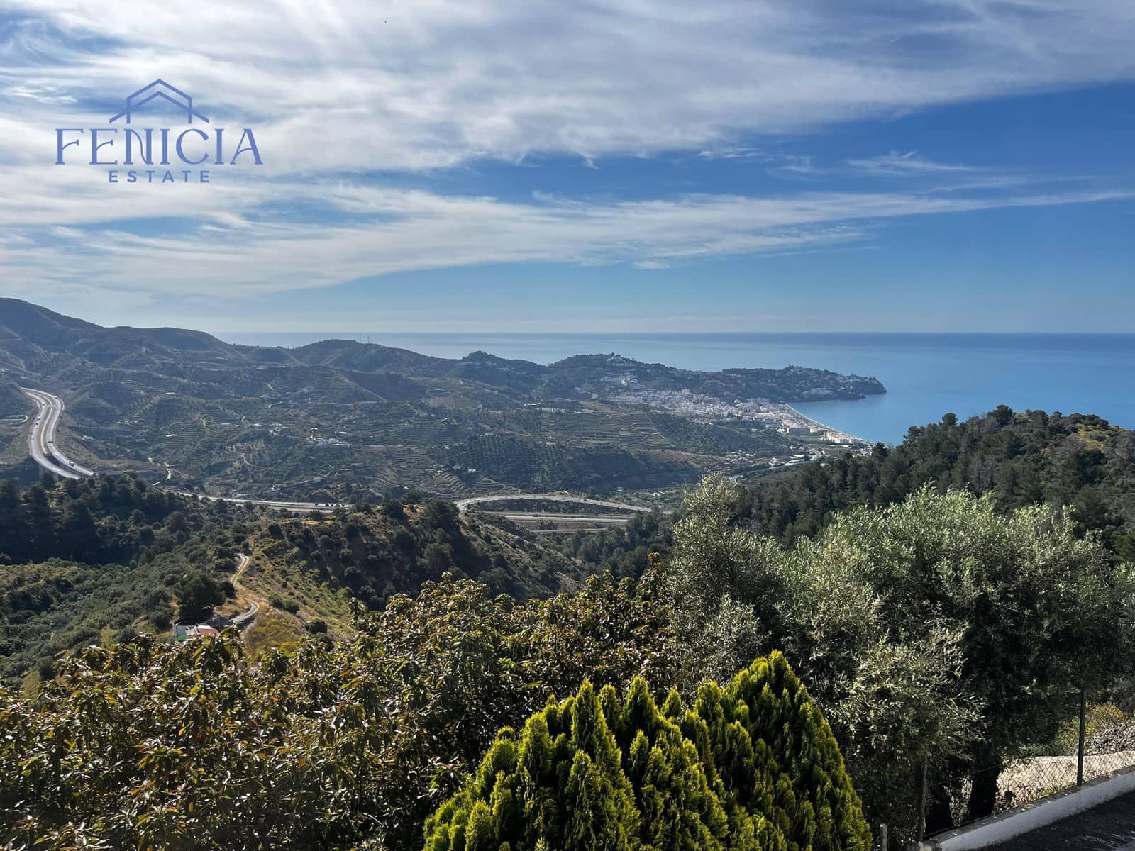 2 sovrum Finca/Hus på landet till salu i La Herradura med pool garage - 349 000 € (Ref: 8993601)