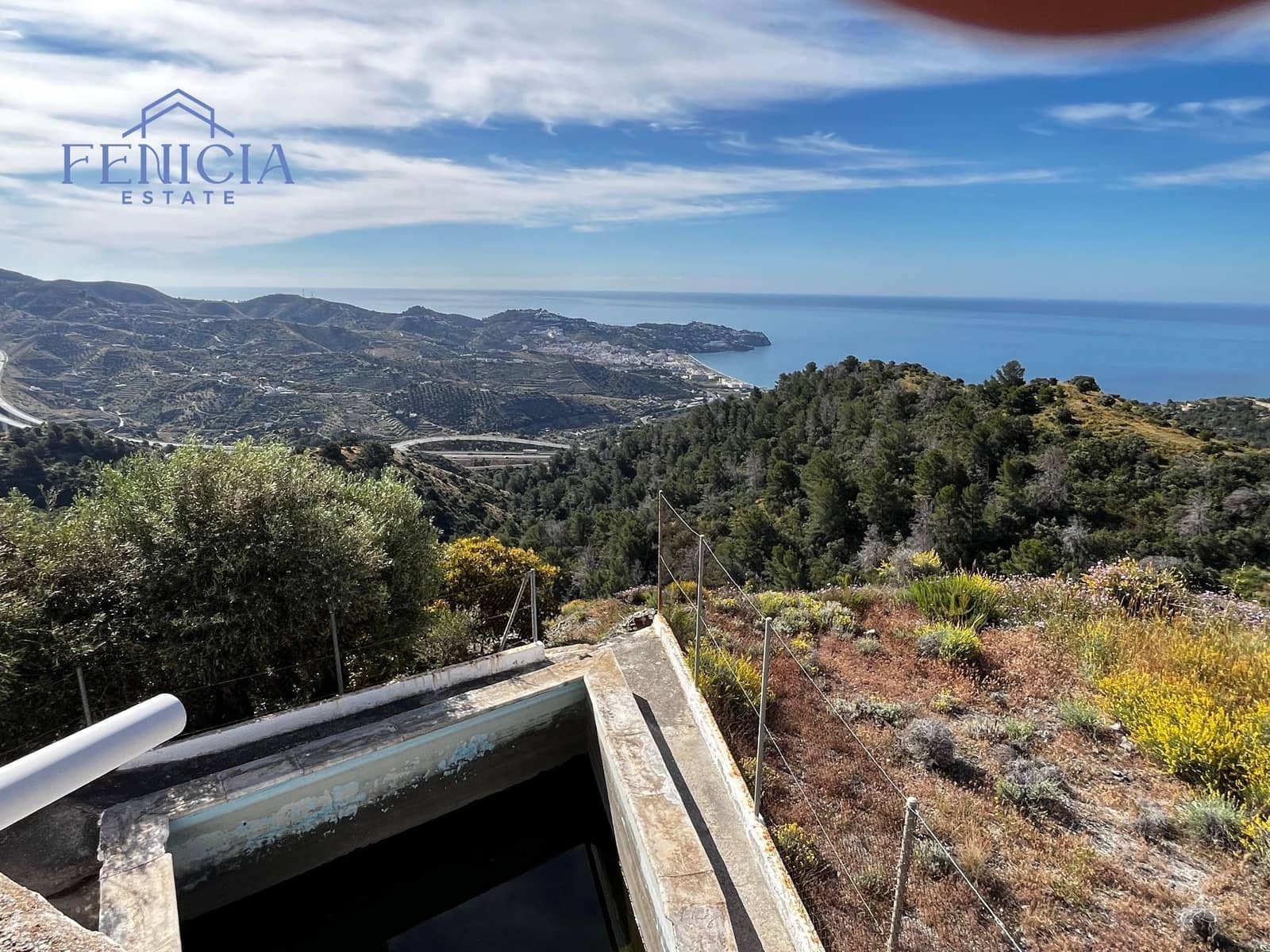 2 sovrum Finca/Hus på landet till salu i La Herradura med pool garage - 349 000 € (Ref: 8993601)