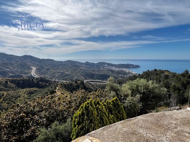 Finca/Casa Rural de 2 habitaciones en La Herradura, Almuñécar en venta con piscina garaje - 405.000 € (Ref: 8993601)