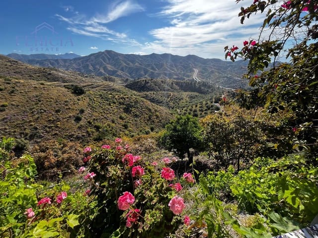 Finca/Casa Rural de 2 habitaciones en La Herradura, Almuñécar en venta con piscina garaje - 405.000 € (Ref: 8993601)