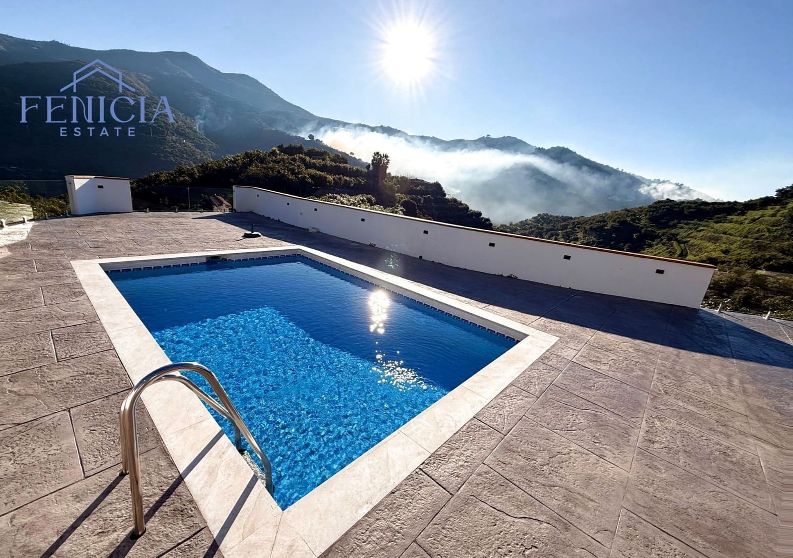 2 bedroom Villa for sale in Almunecar with pool garage - € 269,000 (Ref: 9165523)