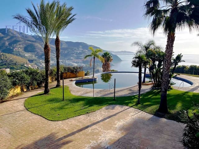 3 chambre Villa/Maison Semi-Mitoyenne à vendre à Almuñécar avec piscine garage - 409 000 € (Ref: 9169336)