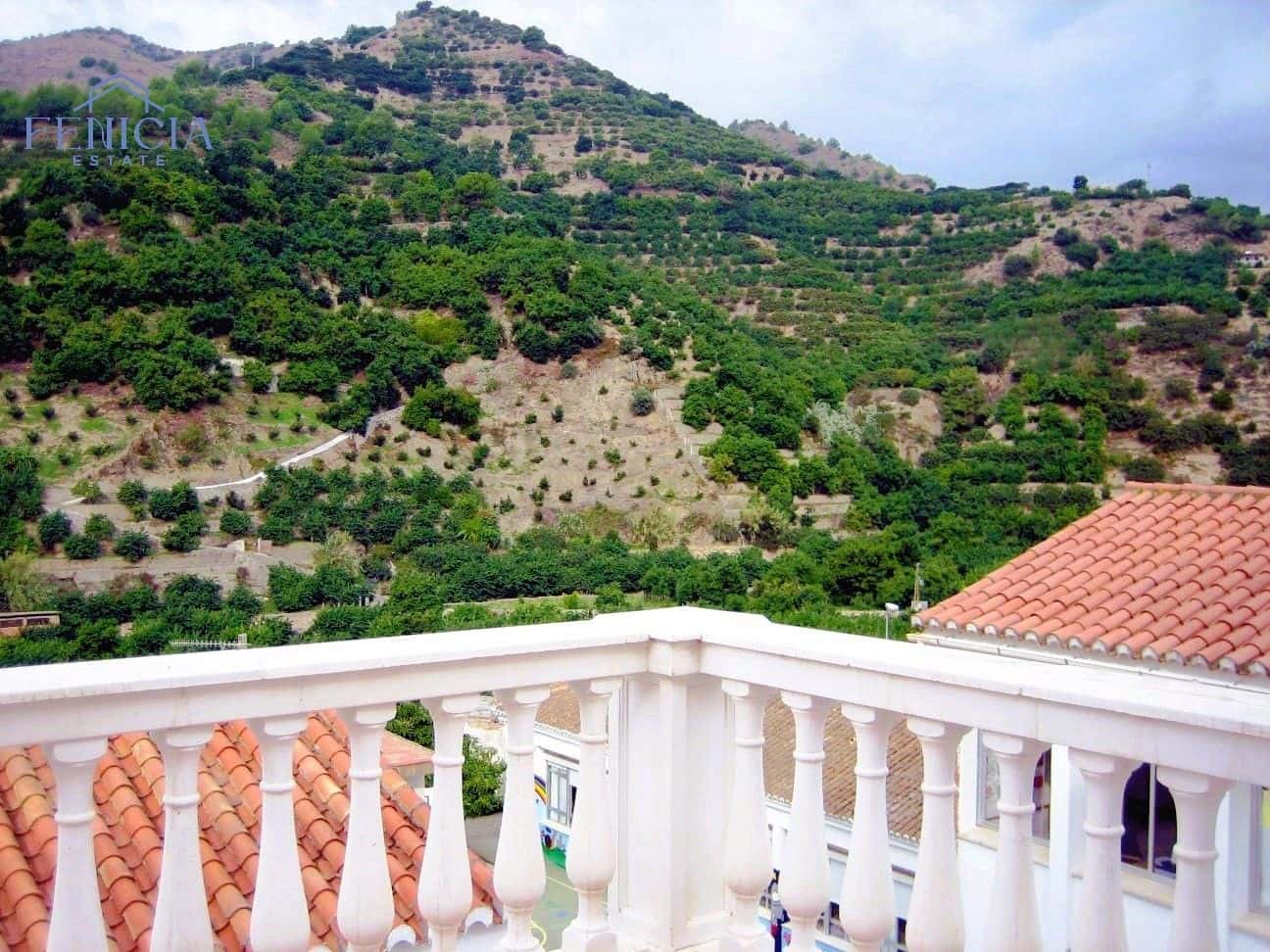 3 makuuhuone Omakotitalo myytävänä paikassa Jete mukana 
autotalli - 160 000 € (Ref: 9171156)