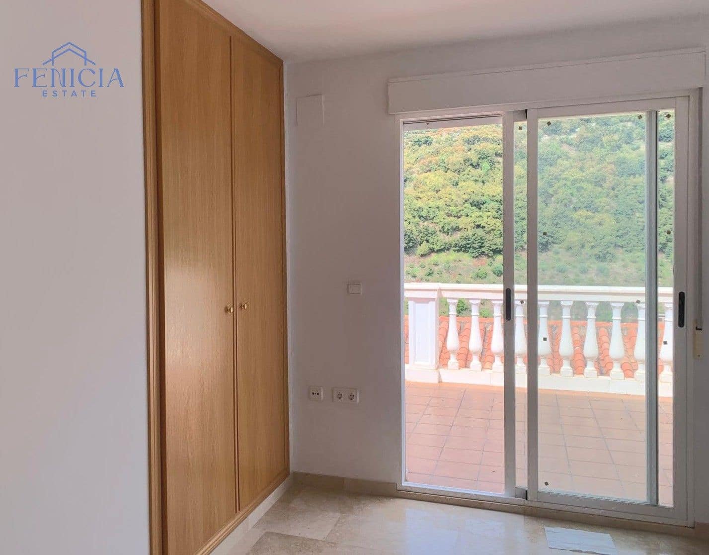 3 makuuhuone Omakotitalo myytävänä paikassa Jete mukana 
autotalli - 160 000 € (Ref: 9171156)