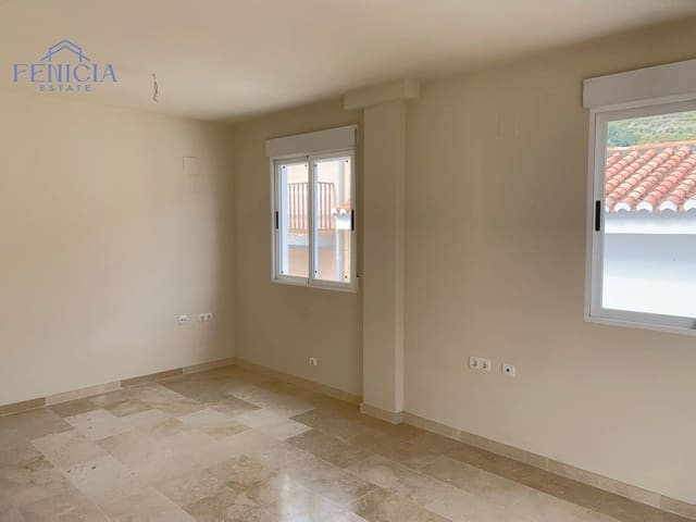 3 soverom Hus til salgs i Jete med garasje - € 160 000 (Ref: 9171156)