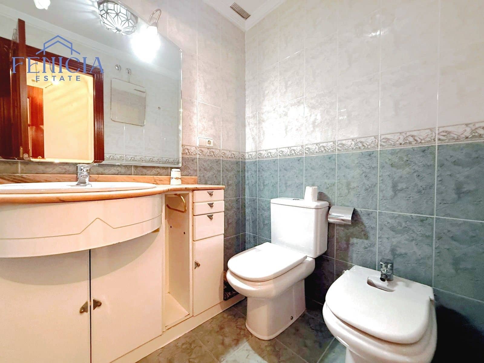 4 bedroom Flat for sale in Almunecar - € 420,000 (Ref: 9188090)