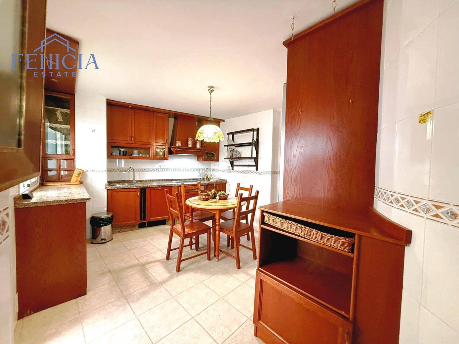 4 bedroom Flat for sale in Almunecar - € 420,000 (Ref: 9188090)