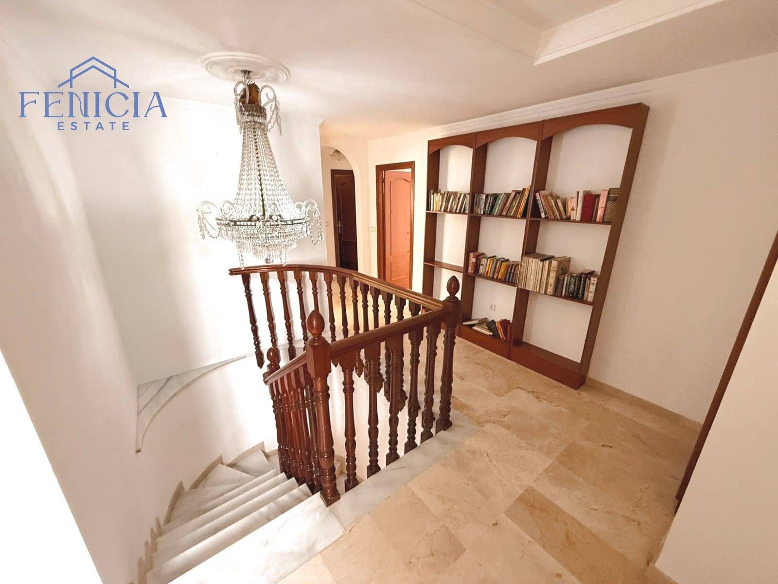 4 bedroom Flat for sale in Almunecar - € 420,000 (Ref: 9188090)