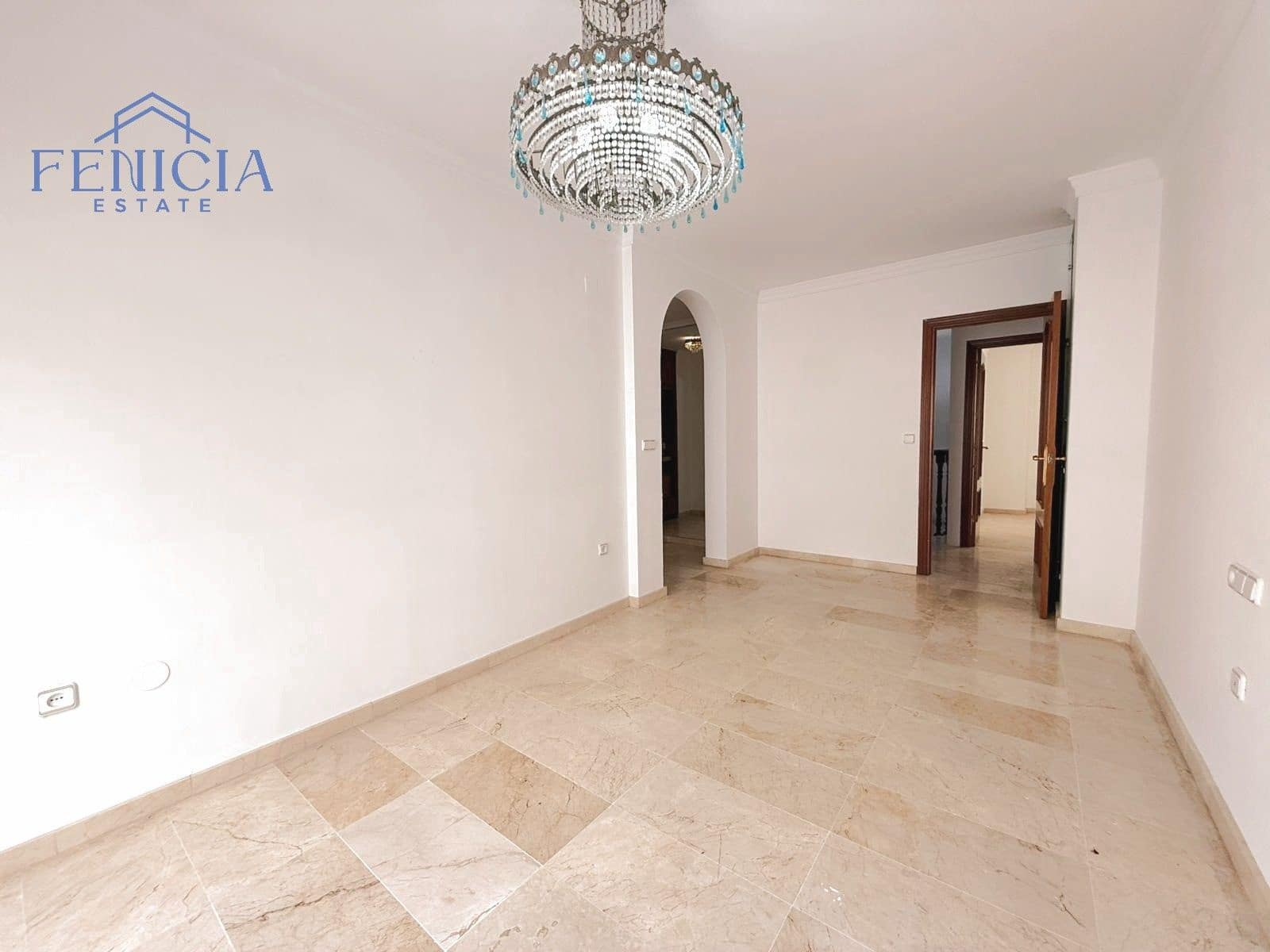 4 bedroom Flat for sale in Almunecar - € 420,000 (Ref: 9188090)