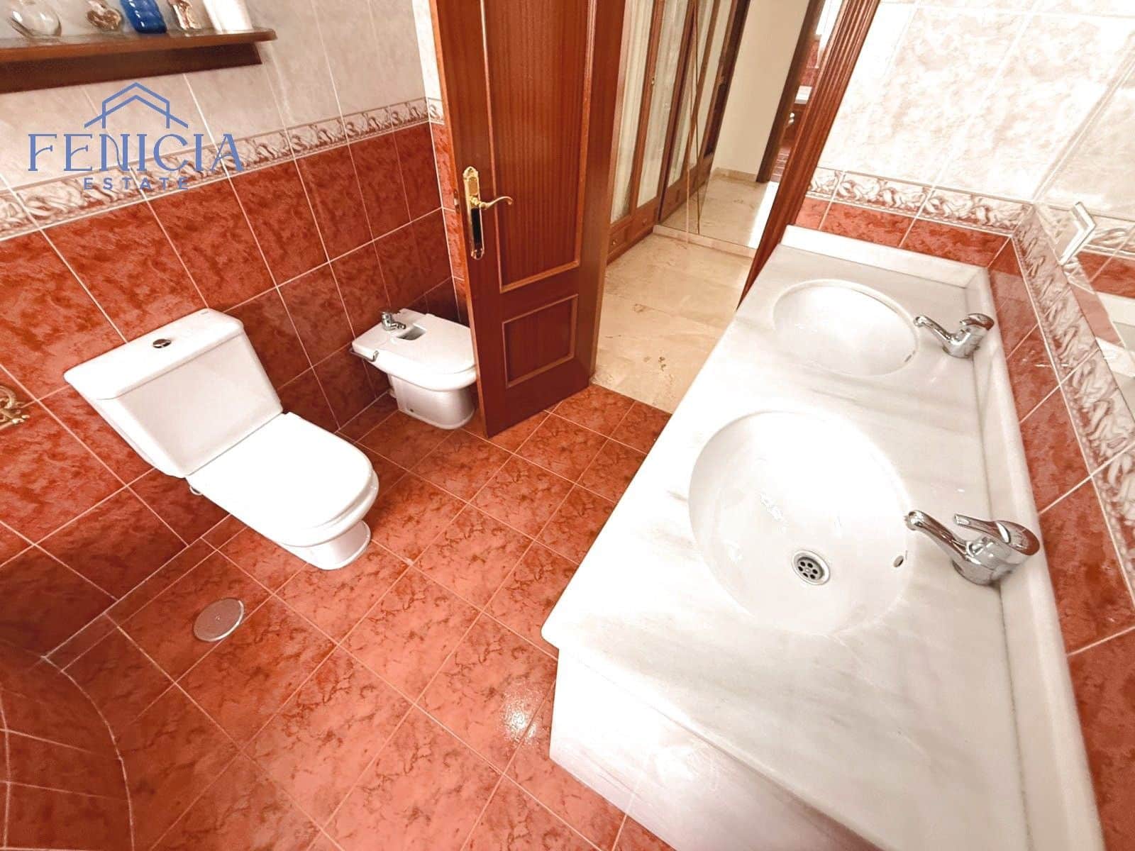 4 bedroom Flat for sale in Almunecar - € 420,000 (Ref: 9188090)