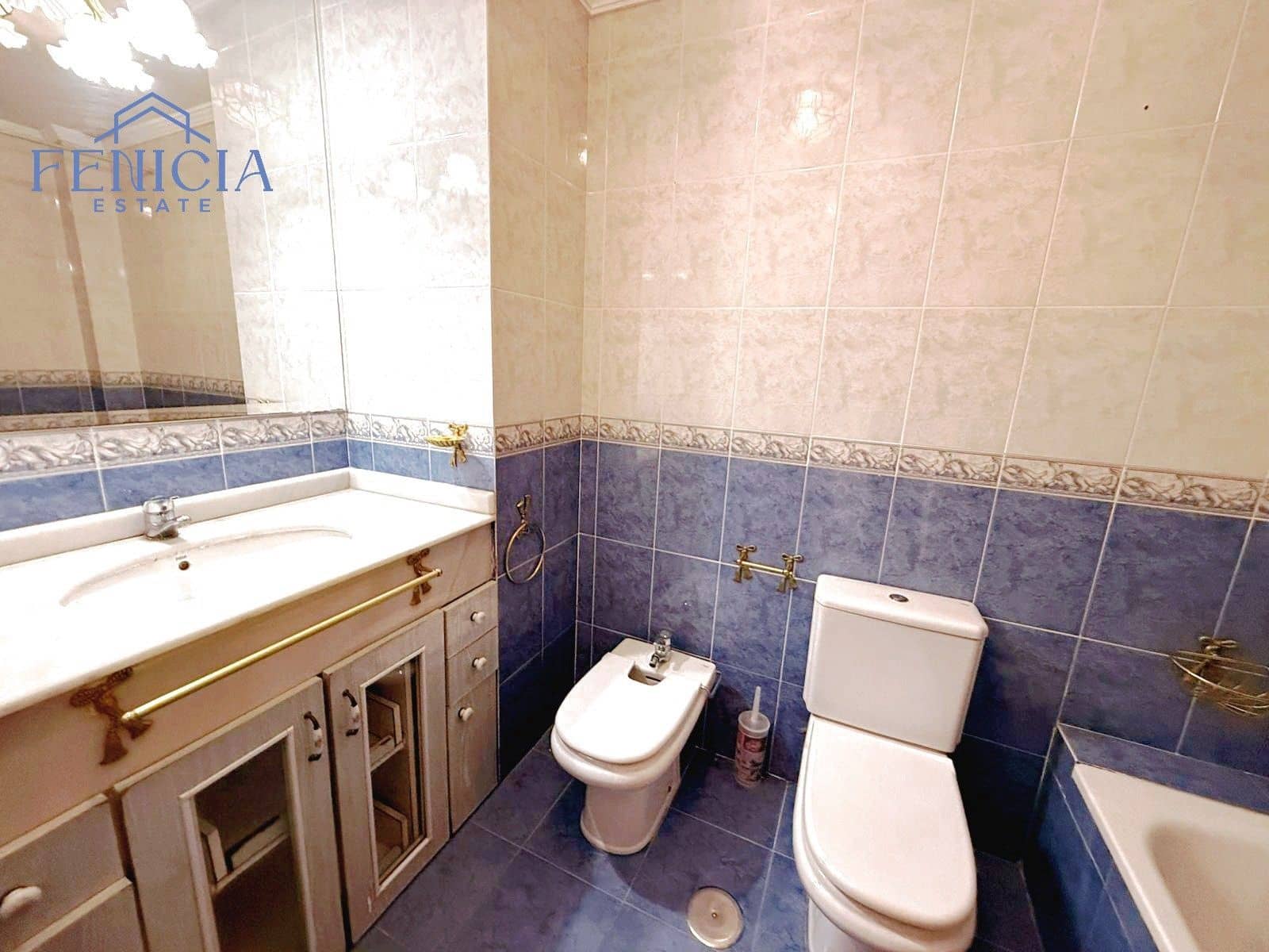 4 bedroom Flat for sale in Almunecar - € 420,000 (Ref: 9188090)