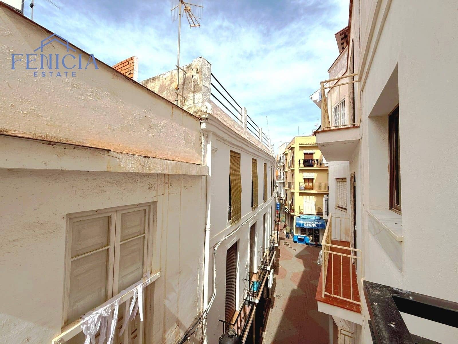 4 bedroom Flat for sale in Almunecar - € 420,000 (Ref: 9188090)