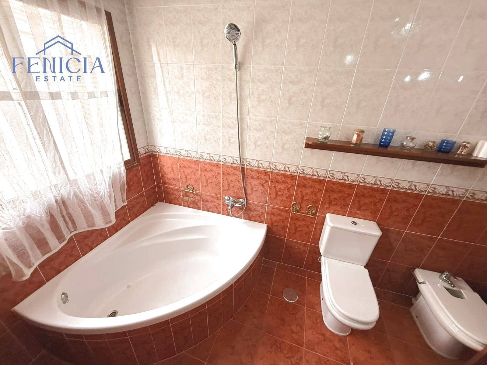 4 bedroom Flat for sale in Almunecar - € 420,000 (Ref: 9188090)