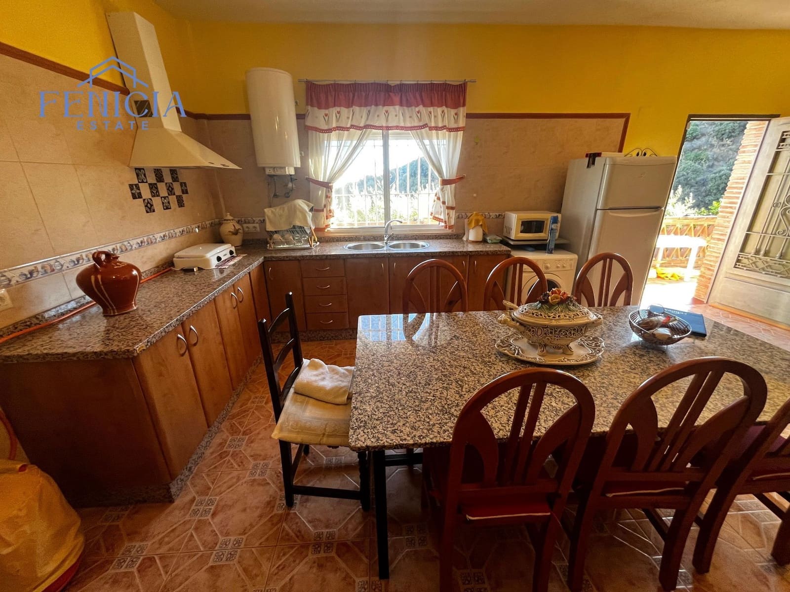 2 sypialnia Finka/Dom wiejski na sprzedaż w Otivar z basenem garażem - 214 000 € (Ref: 9204263)