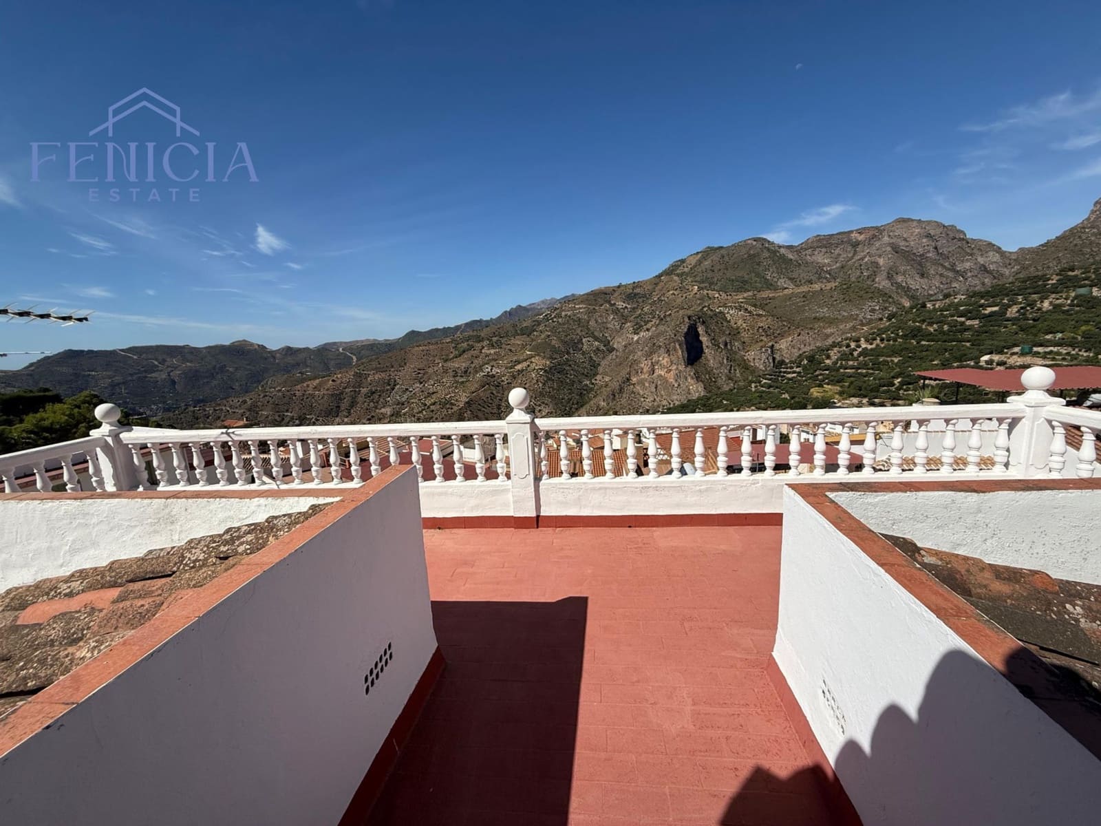 4 soveværelse Byhus til salg i Lentegi med garage - € 125.000 (Ref: 9239614)