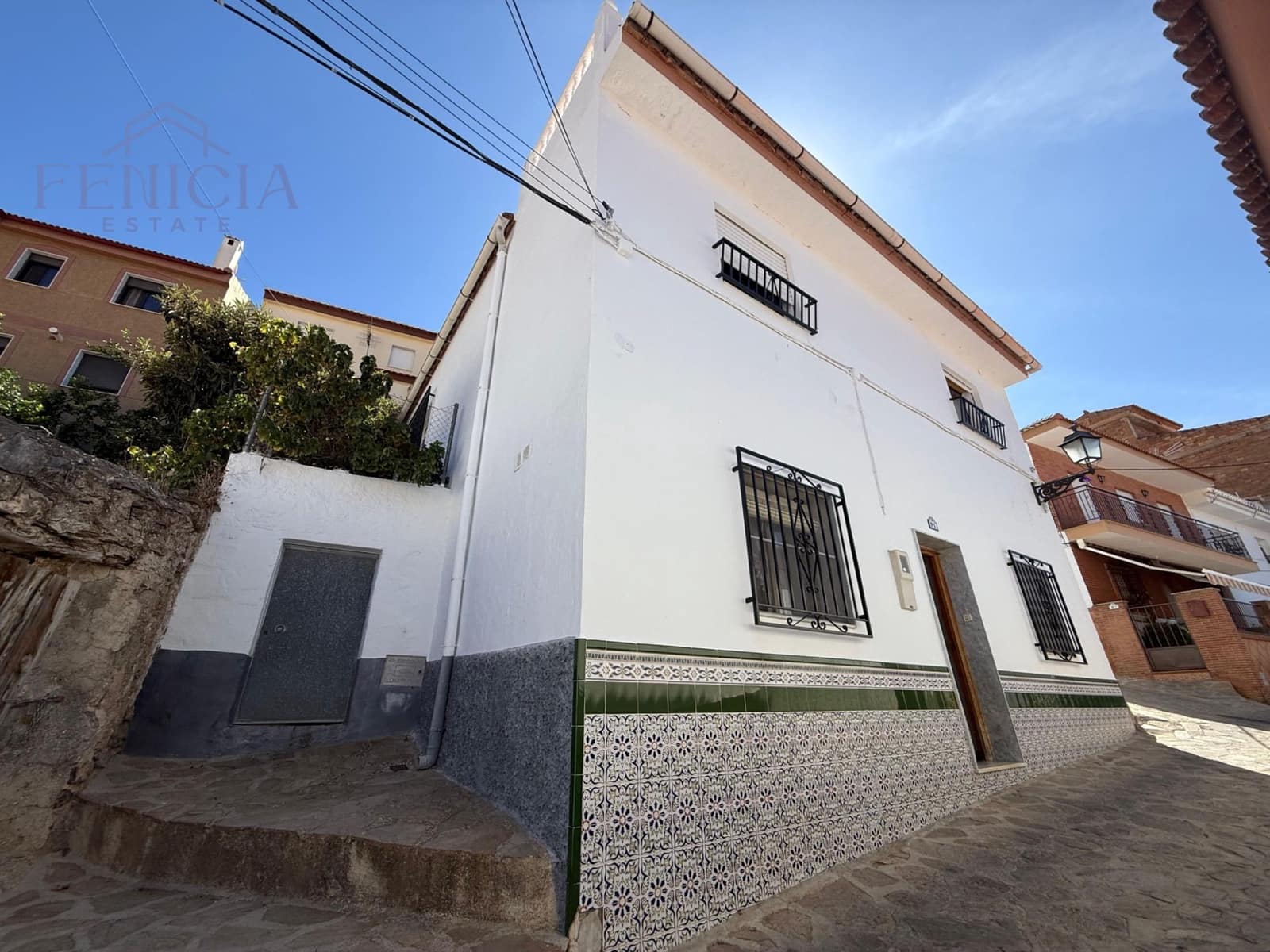 4 soveværelse Byhus til salg i Lentegi med garage - € 125.000 (Ref: 9239614)